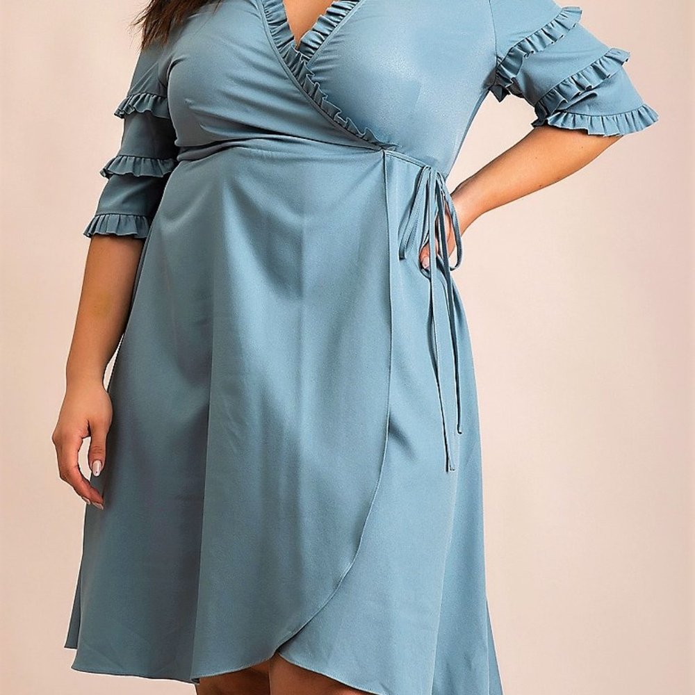 Plus Size V-Neck Wrap Style Knee Length Dress
